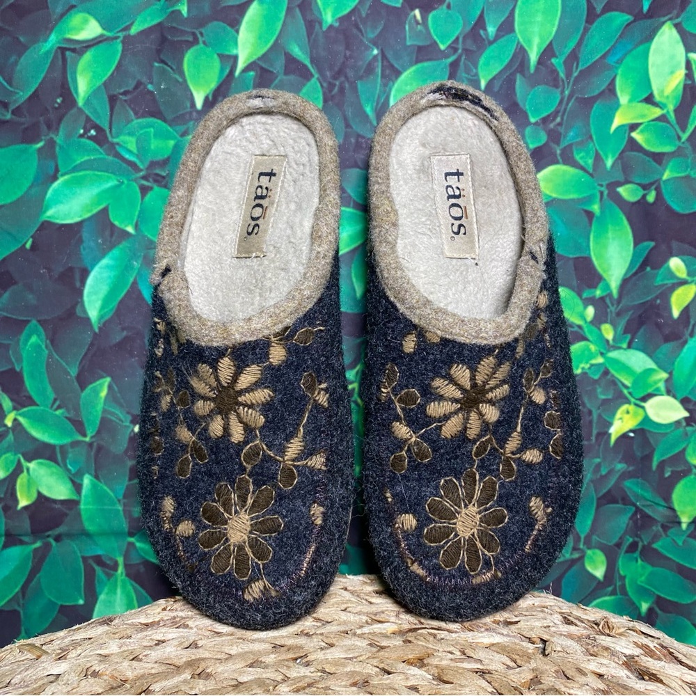Taos Footwear Black and Gold Floral Women's Shoes